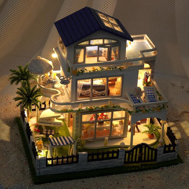 Diy Mini Wooden Dollhouse  Furniture Light Kit Doll House Casa Miniature Accessories Handmade Wooden Toys Birthday Gifts 2015New