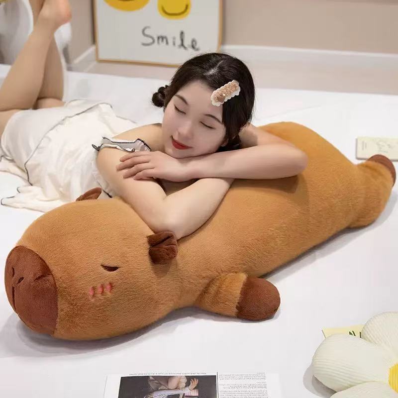Capybara Kapibara Kissen Mädchen schlafen auf dem Bett Puppe langes Kissen Plüschtier Puppe
