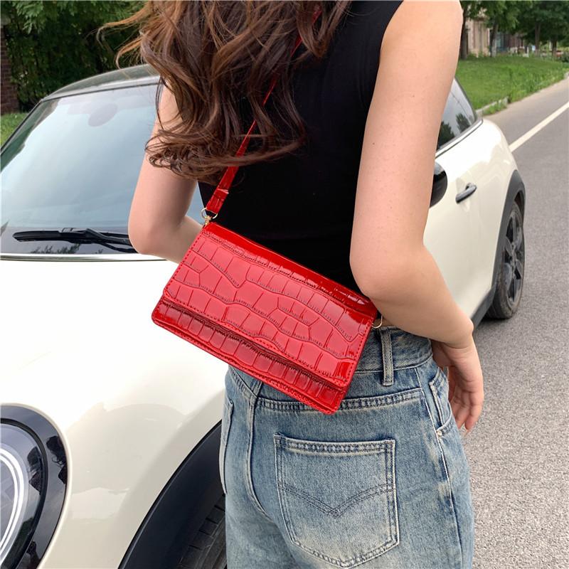 New crocodile pattern candy color square bag 2025 summer foreign style new small bag fashion portable shoulder messenger bag