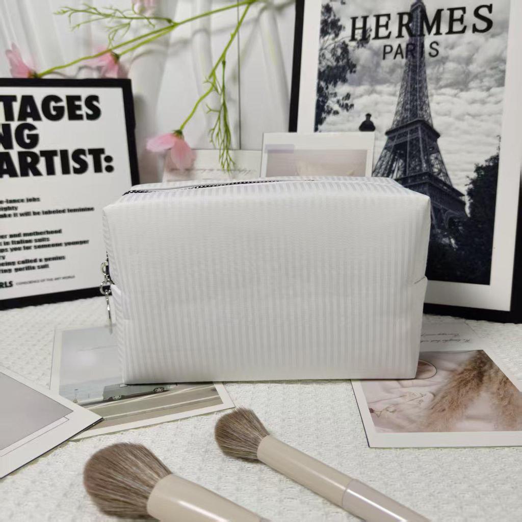 Large-Capacity Striped Makeup Bag: Indian Clutch for Convenient Travel and Outings