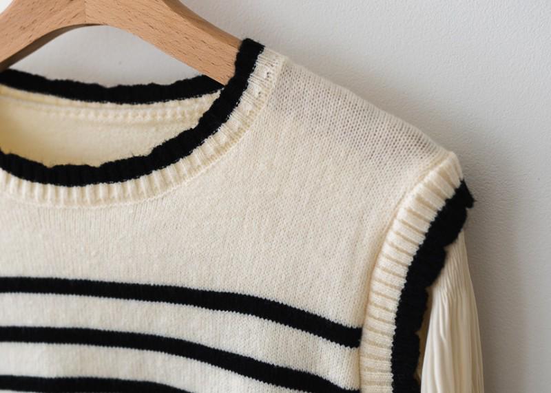Women's Off-White Retro Patchwork Chiffon Striped Knit Sweater Shirt, One Size, Black, Korean Niche Design.