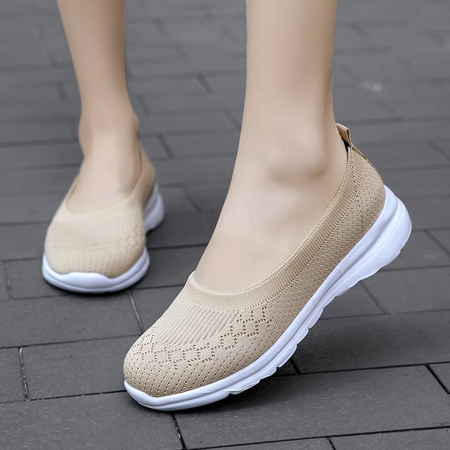 Sneakers Women Casual Shoes Light Breathable Mesh Tennis Summer Knitted Vulcanized Shoes Outdoor Slip -On Sock Shoes Plus Size