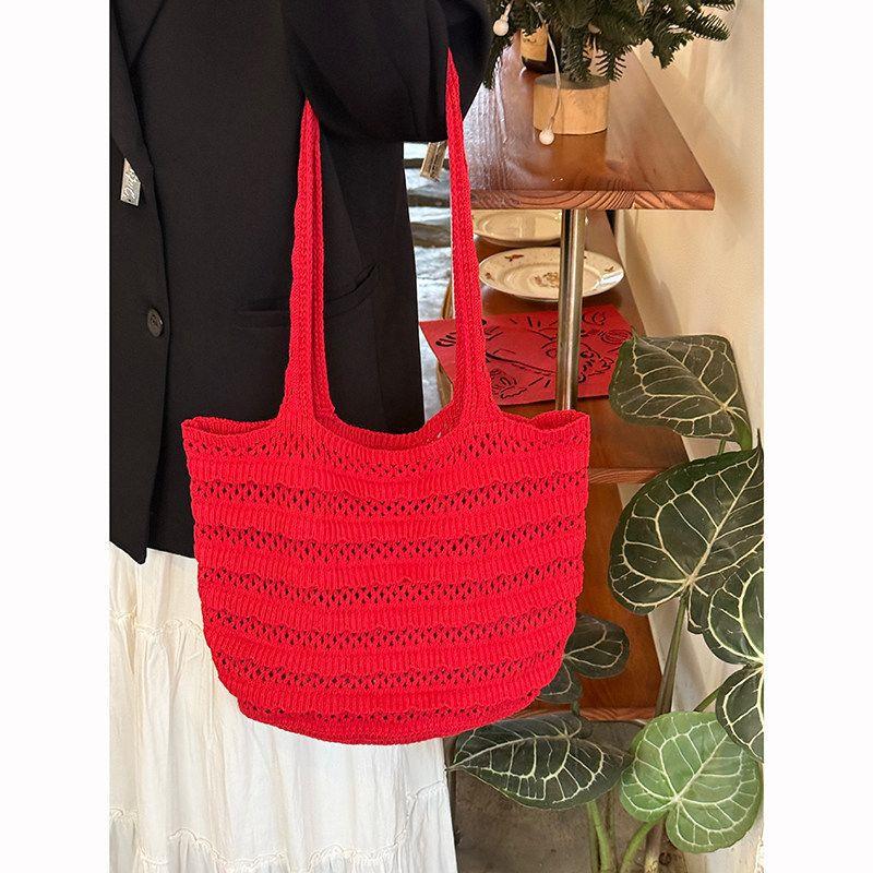 Knitted Bag for Leisure and Vacation Travel Tote Bag with Large Capacity Single Shoulder Bag