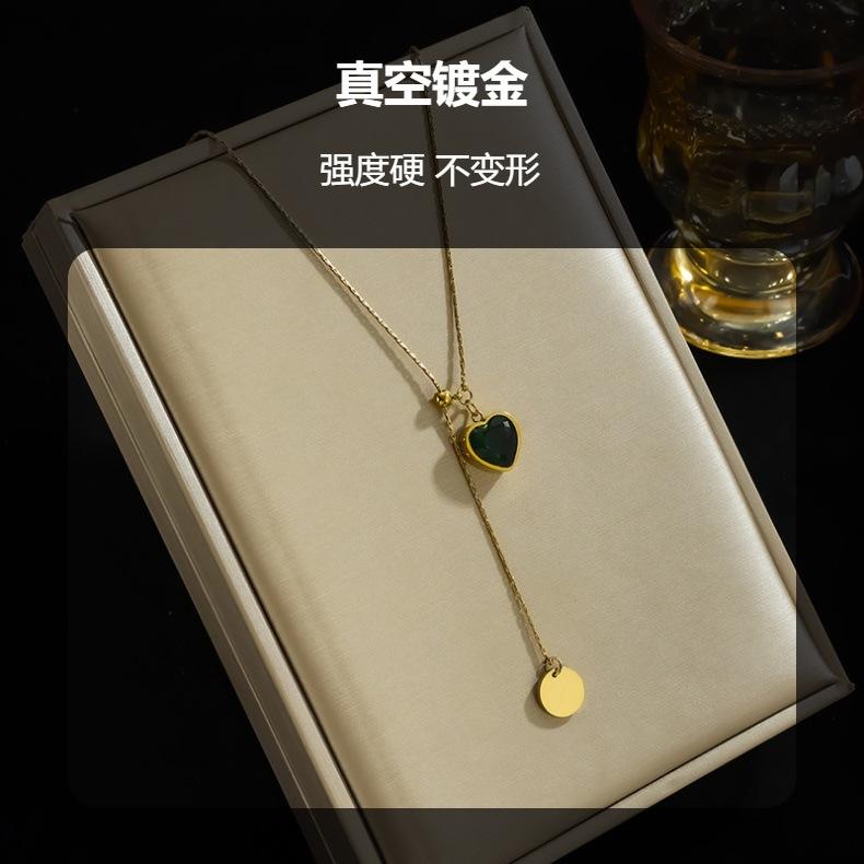Fashion Green Diamond Pendant Copper Necklace Women's Sporty Light Luxury Niche Design Bamboo Chain