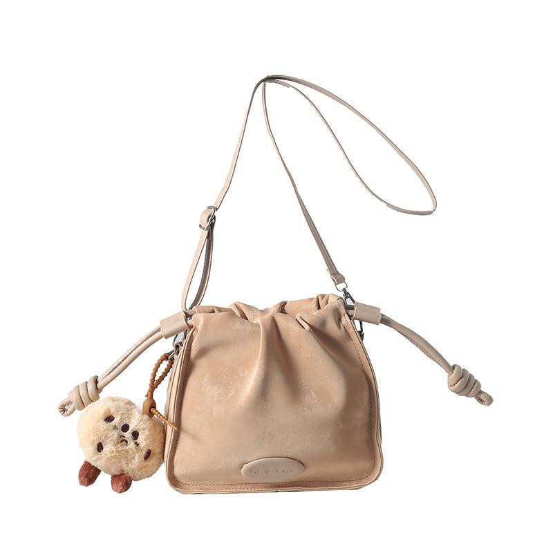 

Fashion drawstring cute small bag women s early summer new versatile messenger bag bucket bag without pendant хаки