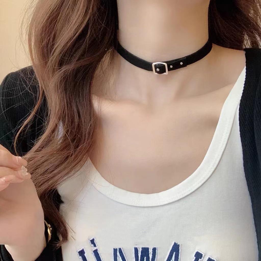 

Elegant Black Leather Choker Necklace for Women