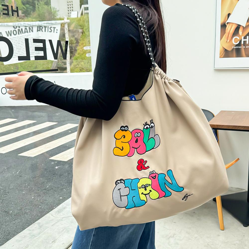 Japanese Style Embroidered Leather Tote Bag - Women's Large Capacity Shoulder Handbag