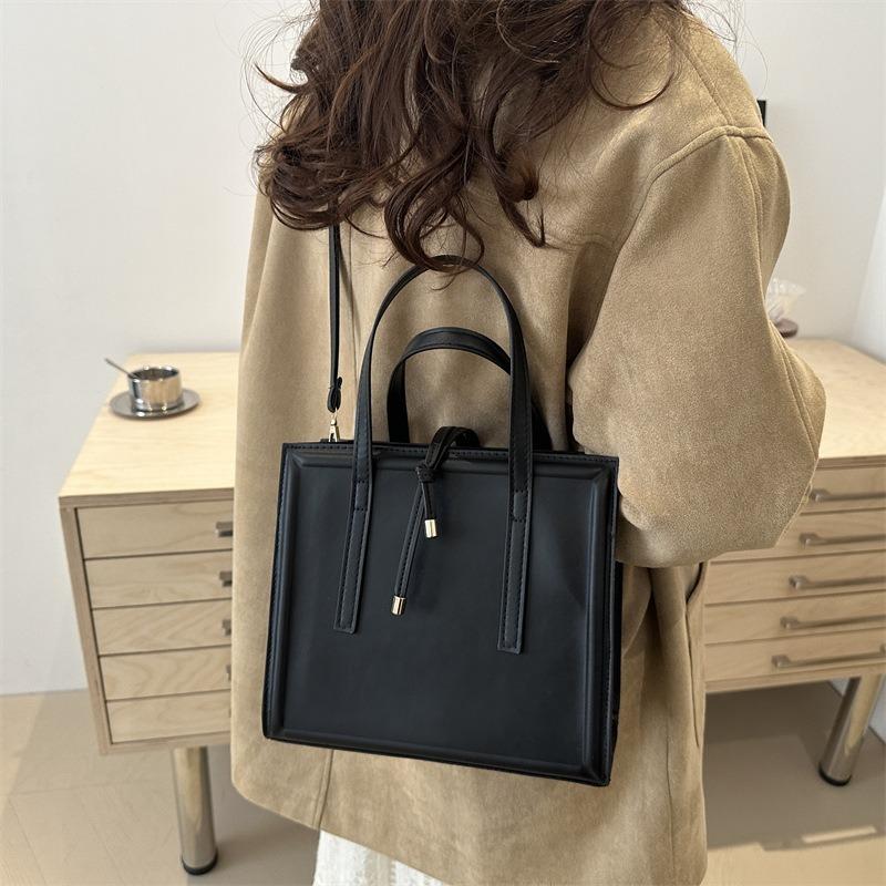 Urban simple shoulder bag small fresh fashion elegant messenger bag personality large capacity handbag women
