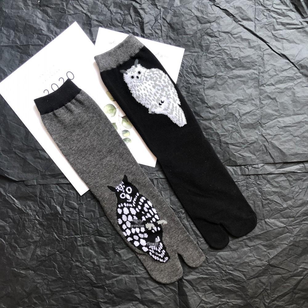 Trendy Japanese Multi-Color Jacquard Floral Tabi Socks - Cute Split-Toe Mid-Calf Design