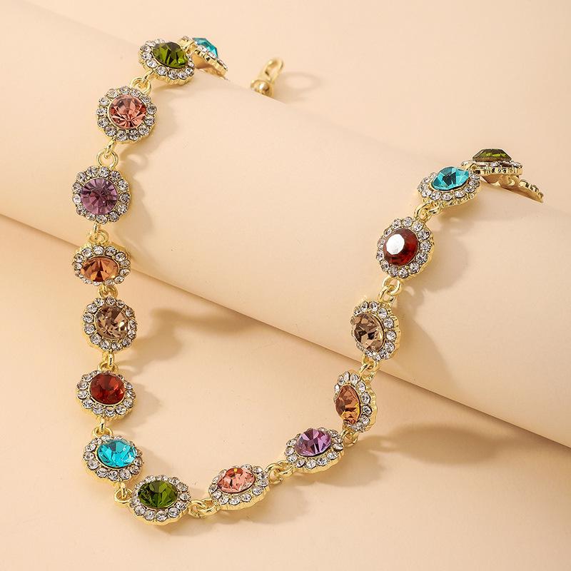 

European-American Retro Geometric Diamond Clavicle Chain Necklace