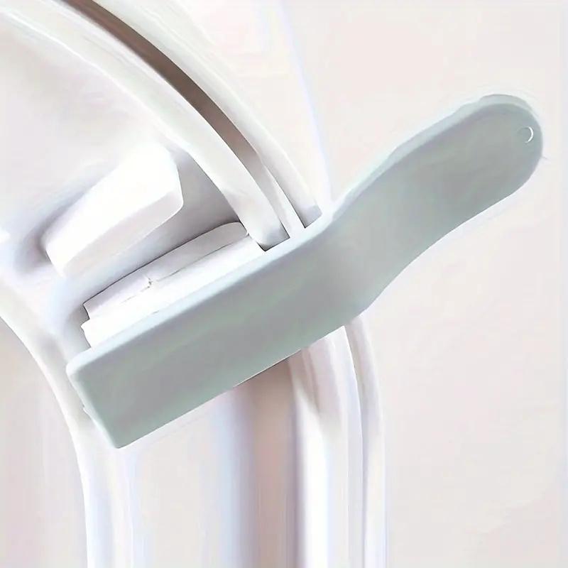 Moderní zvedák toaletního sedátka s protiskluzovou rukojetí – snadná instalace a použití