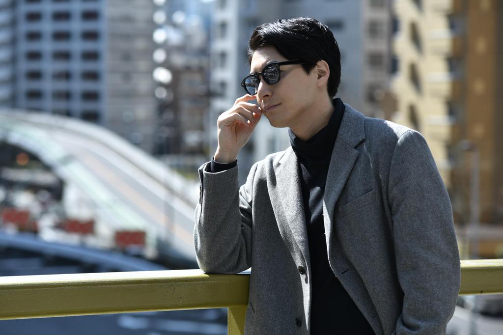 FaceTrick Az Label and Blocks Over of UV Lightweight and Soft TR Men's Women's Sunglasses, 99.9% Rays, Temples, Light-Colored Lenses, Gray/Light