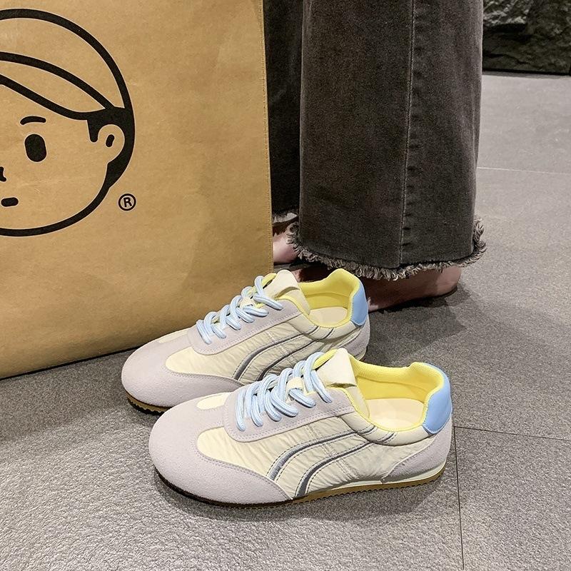 2025 spring ballet training shoes women's new Internet celebrities super fire flat casual sports shoes retro lace-up Forrest Gump shoes
