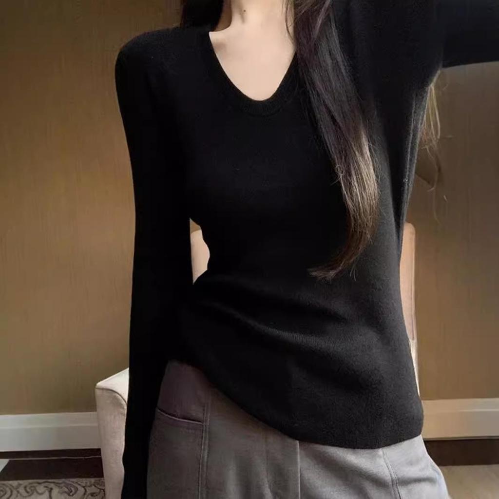 Women's Apricot V-Neck Knit Sweater: Autumn/Winter Slim Fit, Long Sleeve Clavicle Base Layer Top