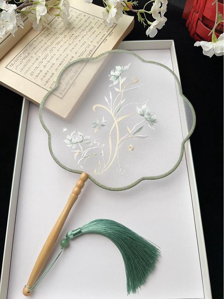 Ancient Style Chinese Embroidered Round Fan for Hanfu and Cheongsam