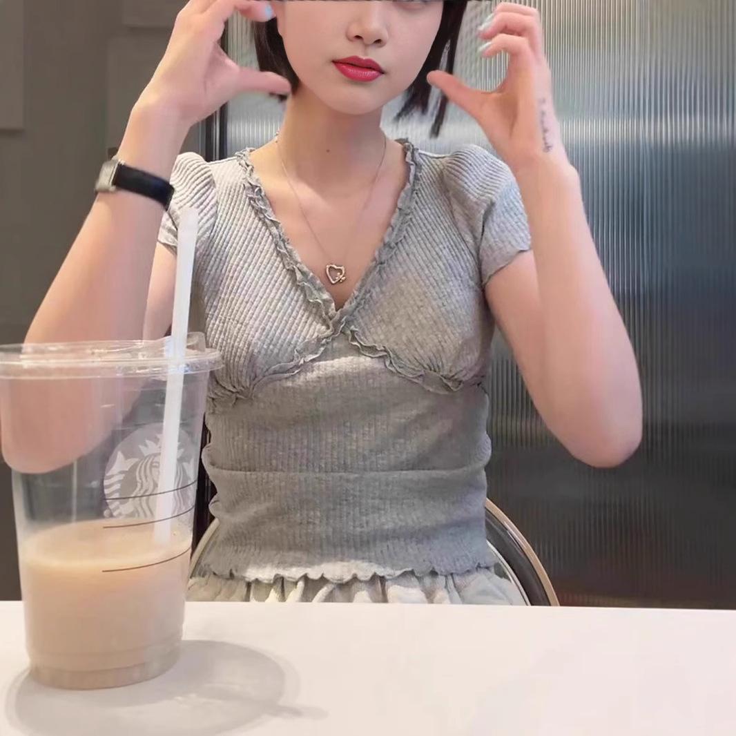 

Korean-Style Chic V-Neck Lace Slimming Women s Summer Top 2025 L Premium