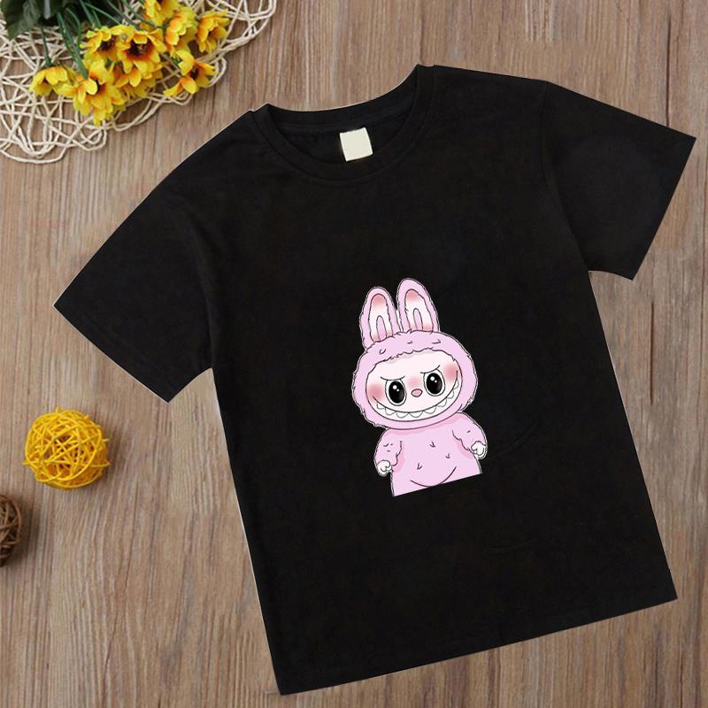 

Детская футболка Labubu черная с графикой, милая футболка с персонажем The Monsters для мальчиков и девочек, крутой топ для малышей в подарок 140 дубильная кора