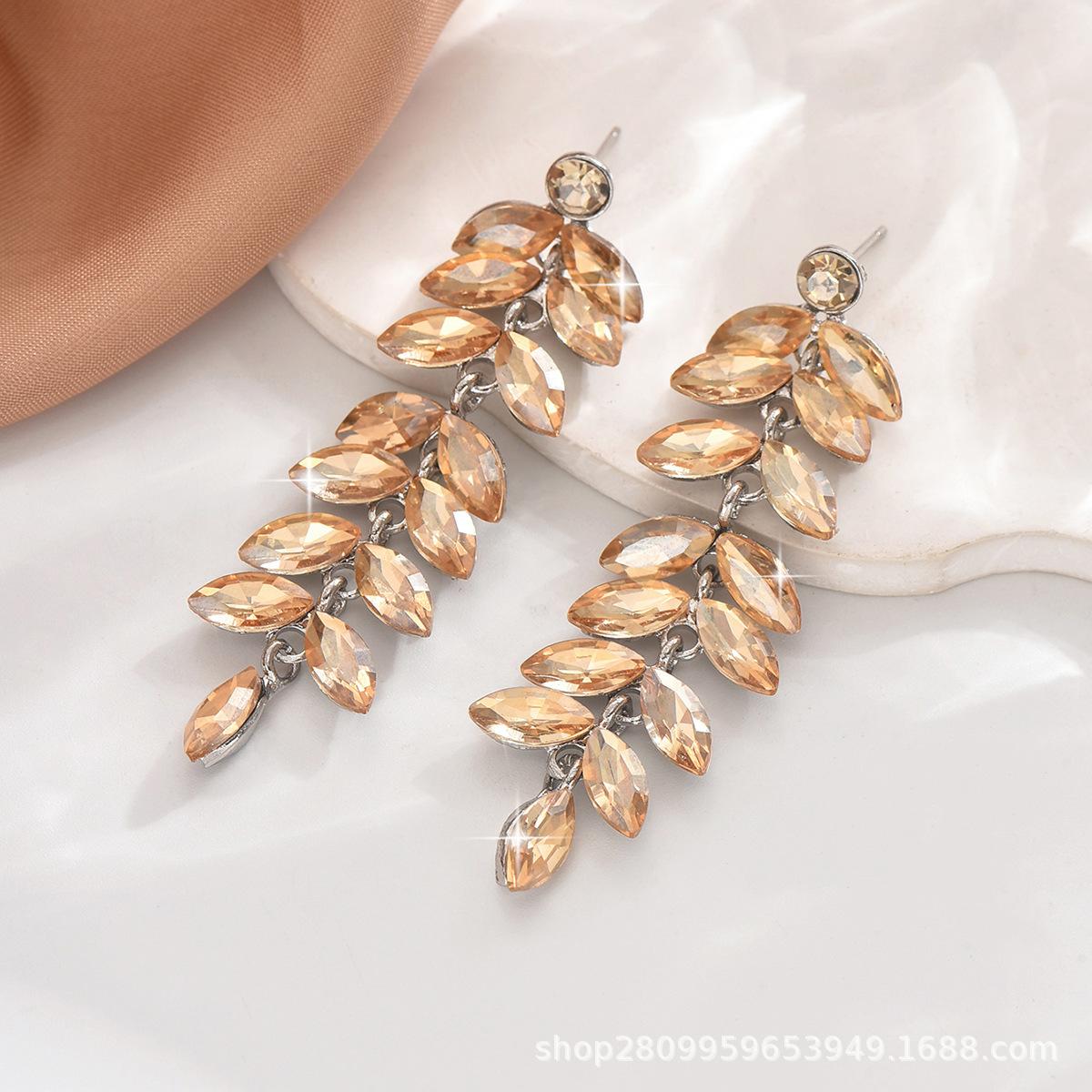 

Летние новые модные преувеличенные серьги из сплава с кристаллами, роскошные блестящие серьги для выступления ведущего на свадьбе