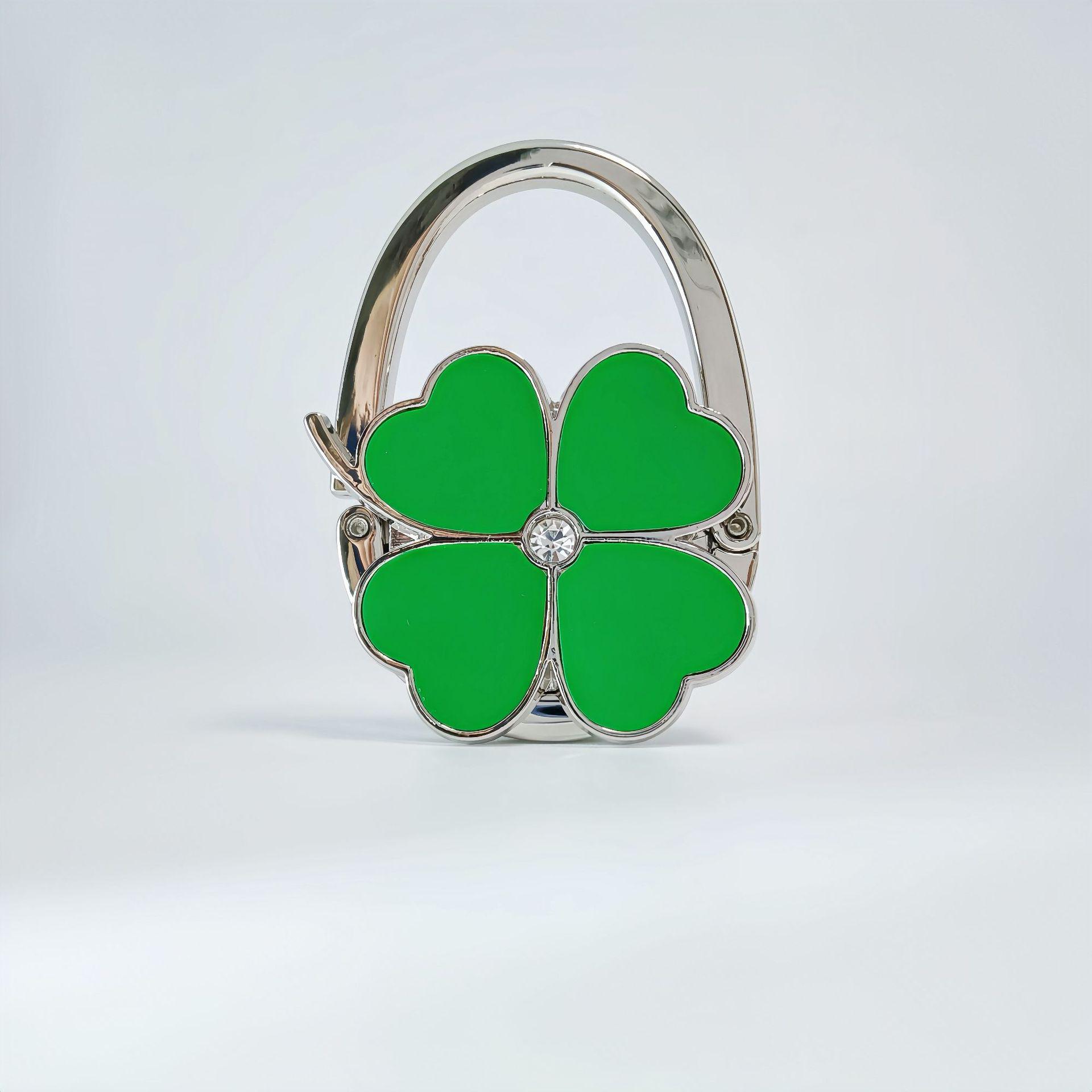 

Шкіряний гачок для сумки у вигляді конюшини однотонного кольору