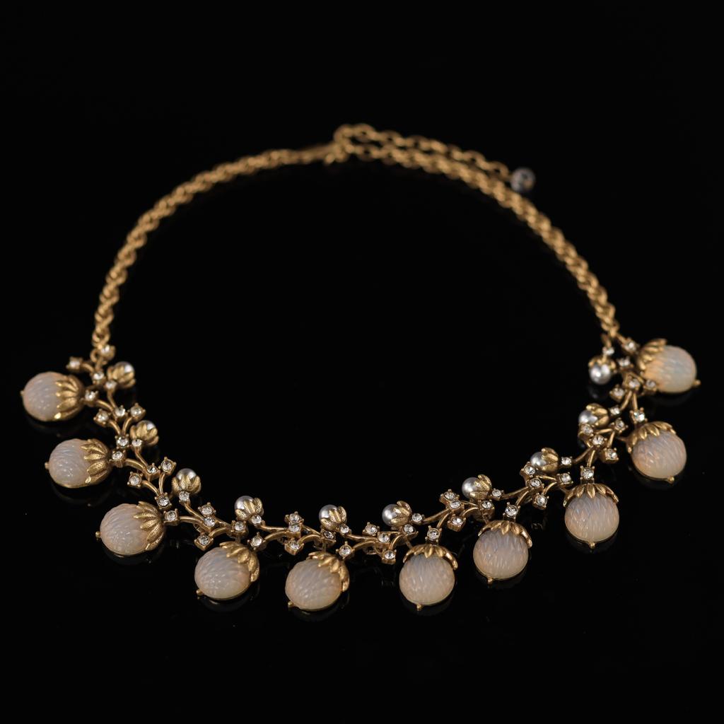 Medieval 25 Winter French Retro Suit Collection Temperament Premium Copper Alloy Stud Earrings Necklace