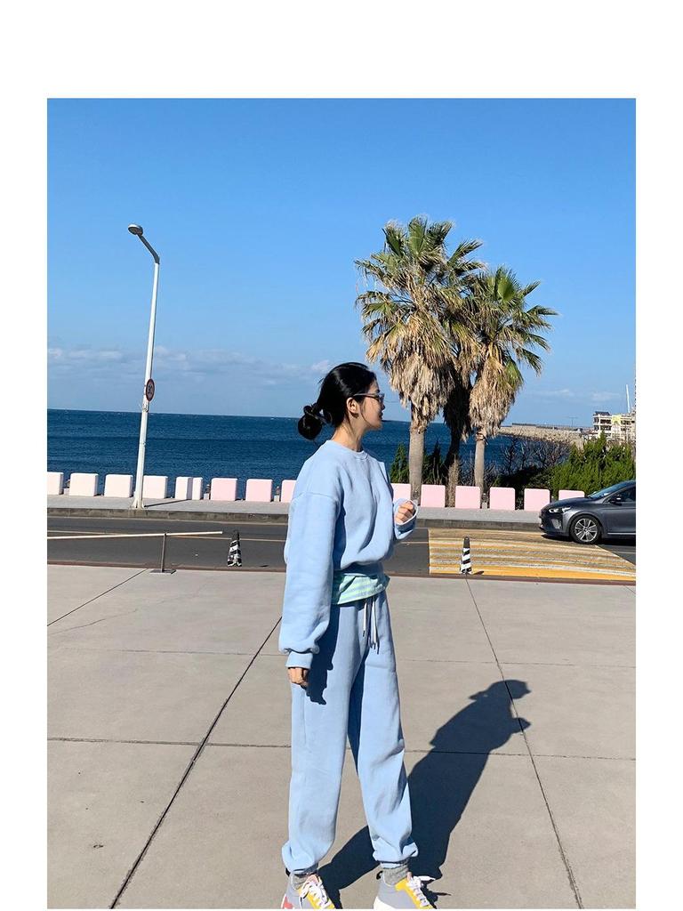 2025 Korean-Style Women’s Trendy Velvet Sweatshirt & Jogger Set – Comfy Casual Sportswear for Fall & Spring