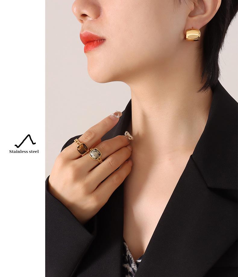 Gold-Plated Retro Half-Round Hollow Ear Studs - European & American Simple Summer Fashion Accessories