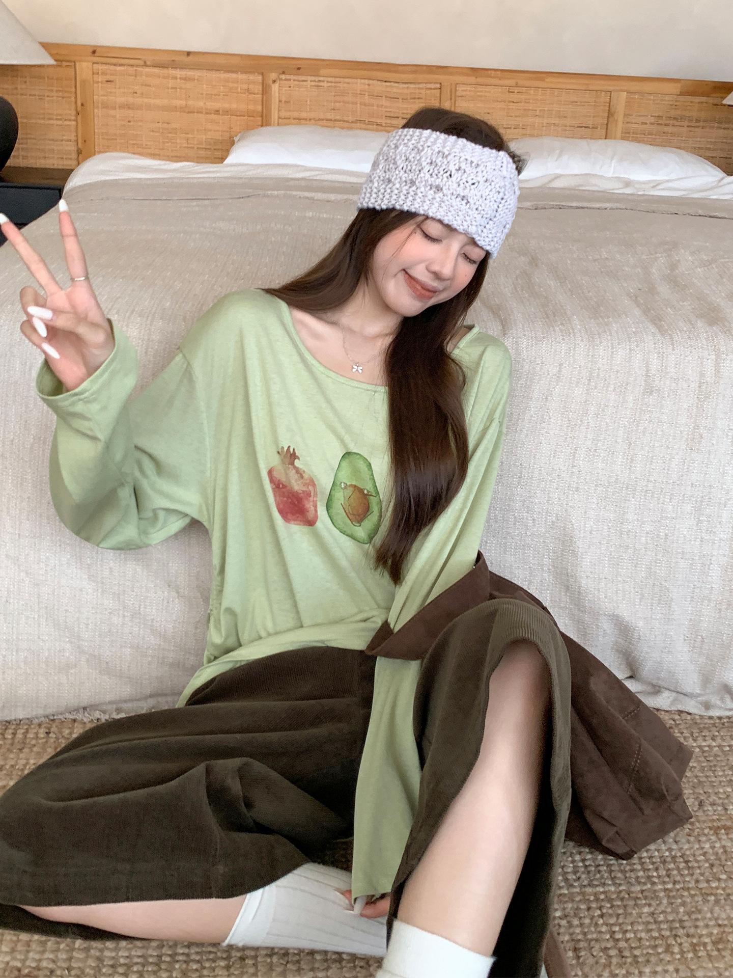 

Crew neck fruit print lace-up side pleated long-sleeved T-shirt women s early autumn wear with bottoming shirt loose top one size fits all