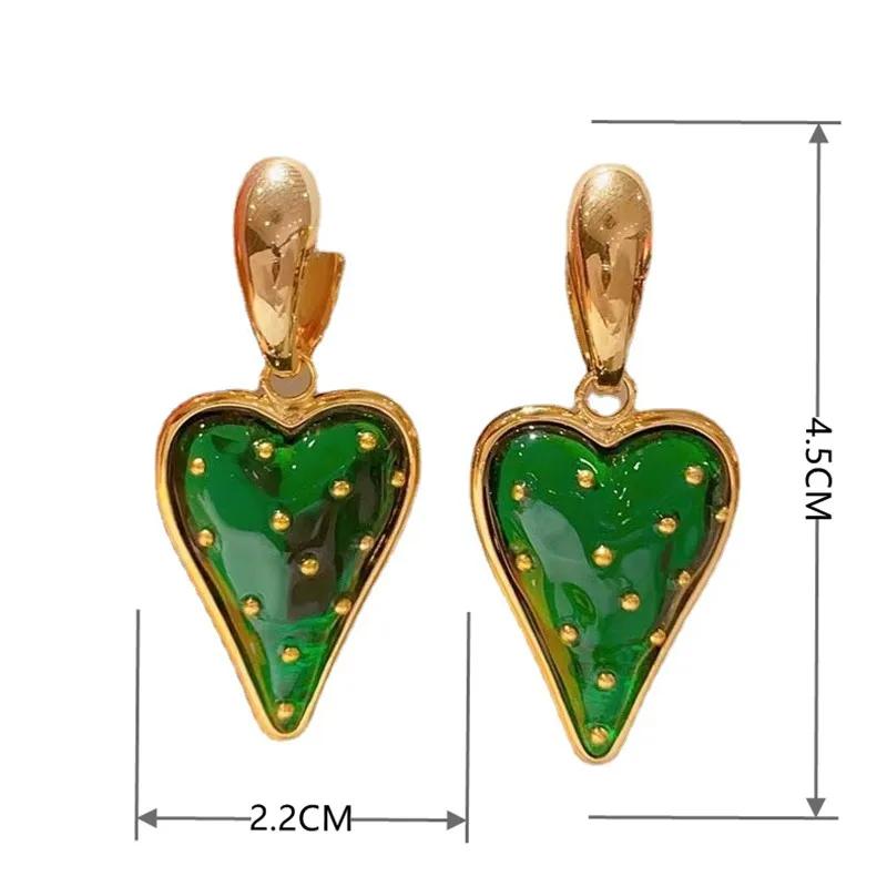 Retro Exaggerated Baroque Love Strawberry Women's Earrings Fashion New Fruit Series Leisure Holiday Jewelry Ear Accessories