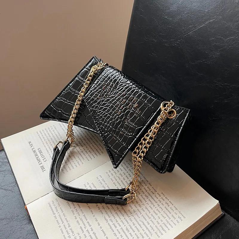 PU Shoulder Bag for Women Floral Flap Chain Delicate Handbag with Hasp Fashion Bags