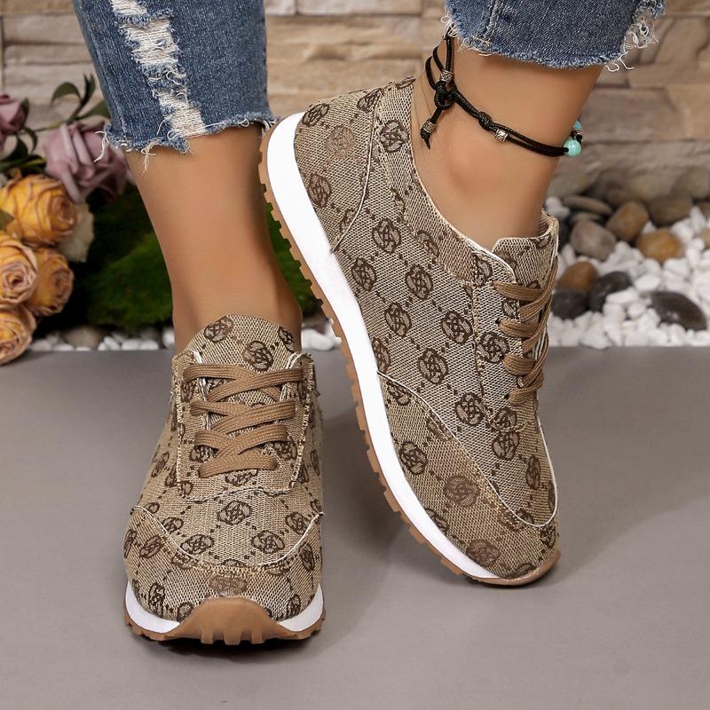 Women's Autumn and Winter New Large Size Women's Casual Sports Shoes Flower Solid Color Single Shoes