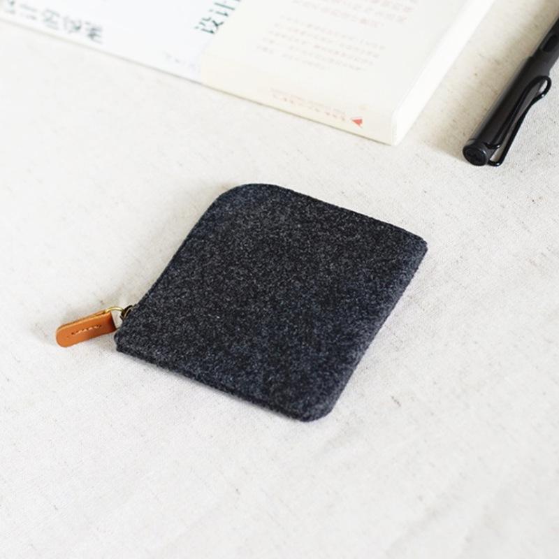 

Customized Felt Zipper Coin Purse & Phone Holder with Logo темно-серого