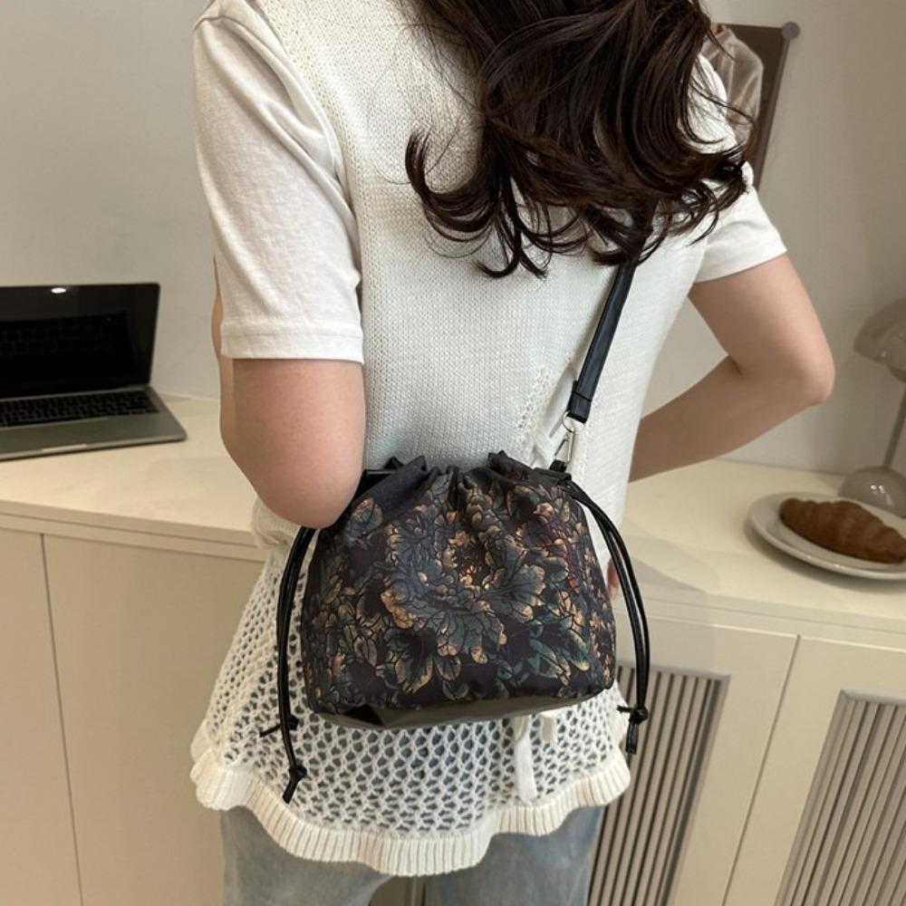 Chinese Style Ethnic Style Crossbody Bag Cloth Hanfu Drawstrings Bag Casual Flower Handbags  Travel