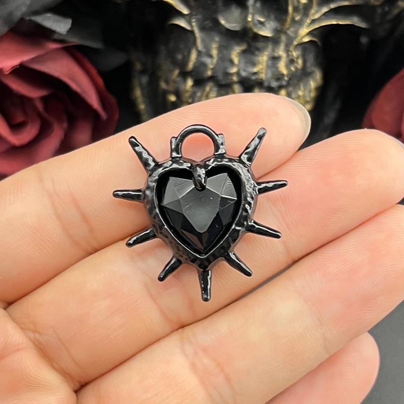 5pcs 30*29mm Goth Spiky Burning Heart Pendant Punk Thorn Heart Charms for Y2K Grunge DIY Jewelry Making Jewelry Craft Findings
