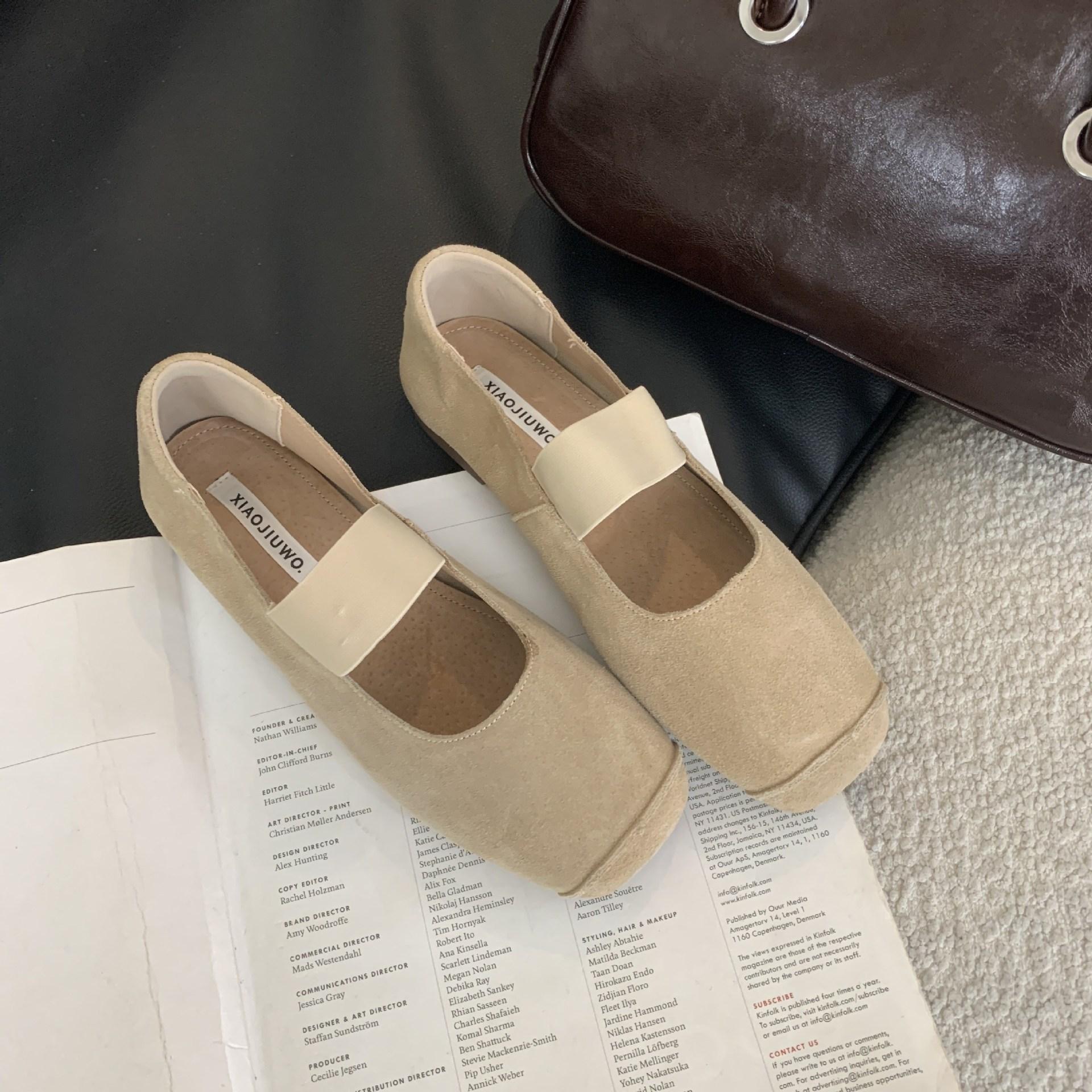 

French retro Mary Jane shoes women s 2025 autumn and winter new square head with velvet shallow beanie shoes 39