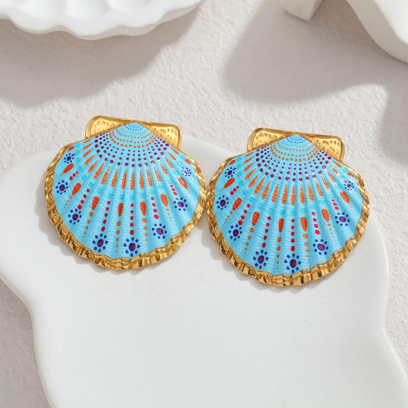 Bohemian 18K Gold Shell Earrings: Retro Vacation Style Stainless Steel Design