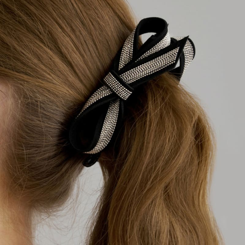 

Jean Paul Clarisse Twig Chain Banana Pin JP-25-027BA ivory