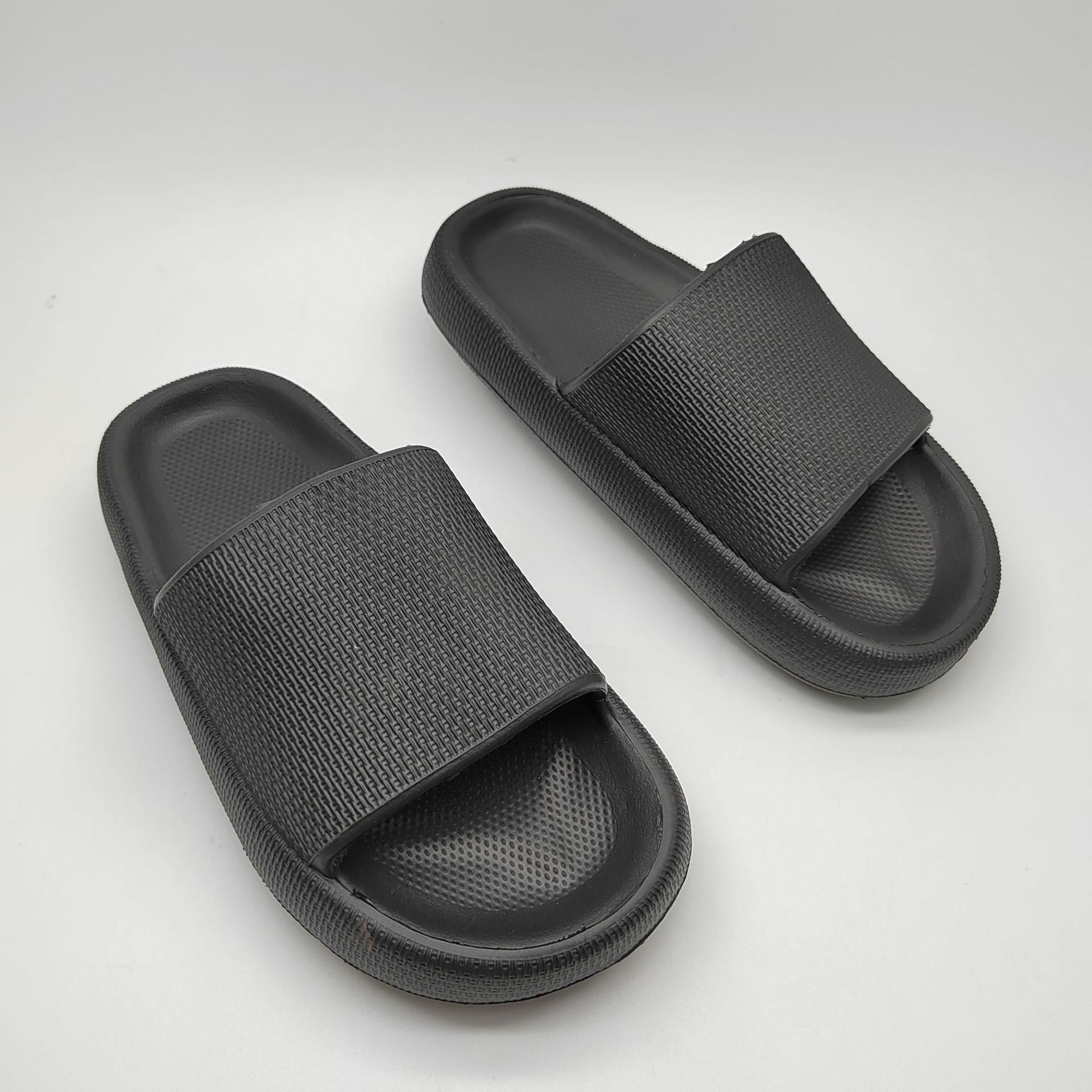 

Унисекс Летние Нескользящие Тапочки для Ванной с Толстой Подошвой 44/45 чёрный