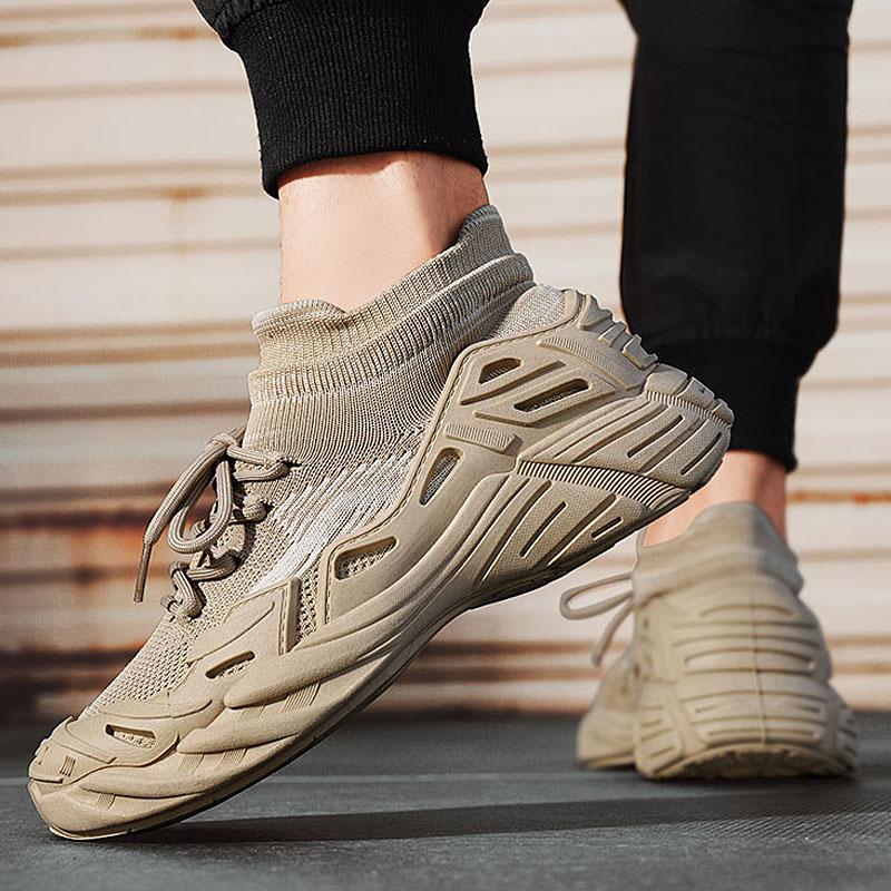 2025 Summer Fly-woven Mesh Shoes Breathable and Light Foot Cover Platform Sports Shoes Outdoor Casual Dad Shoes Men's Soft Sole