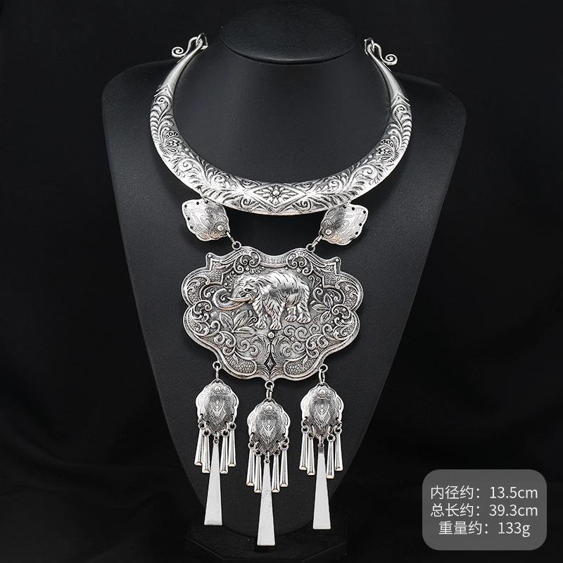 A few collars handmade features Dong Miao silver necklace retro dance performance Guizhou Miao accessories women
