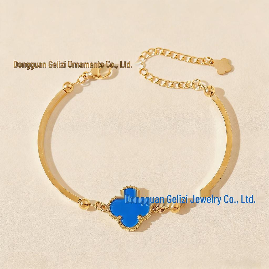 Gold Four-Leaf Clover Bracelet: Elegant, Colorfast & Stylish