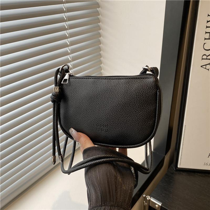 Light Casual Solid Color Simple Summer Popular Shoulder Messenger Bag Women's Commuter Bag