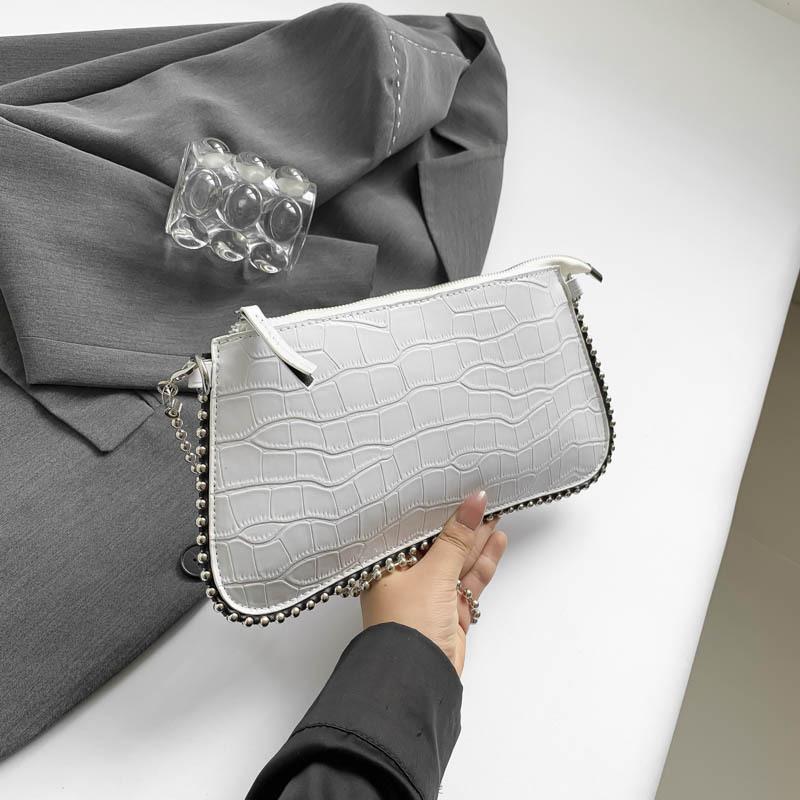 

Niche design chain bag women s 2024 new beautiful casual small square bag fashion personality beautiful shoulder bag білий