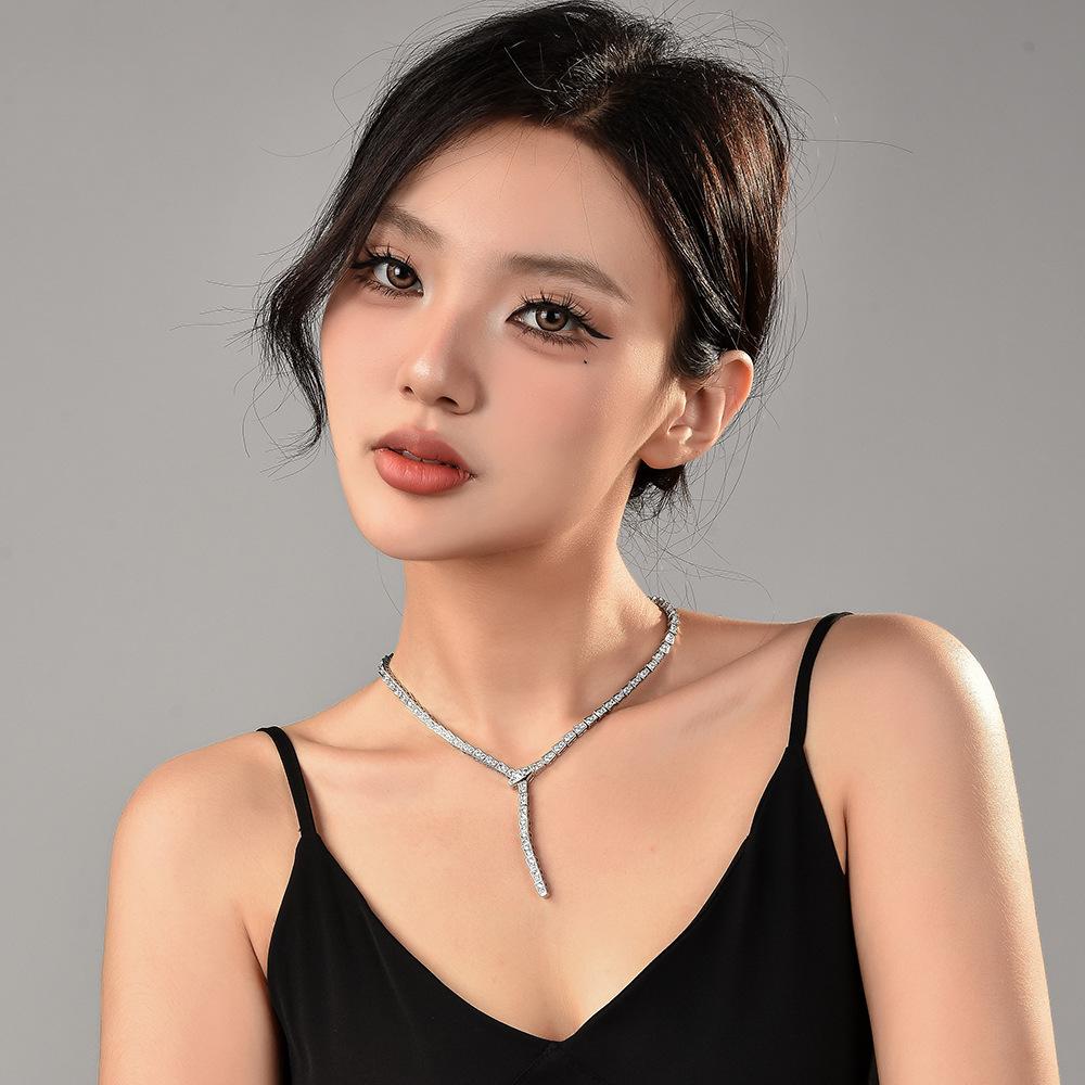 Snake-shaped Necklace - Exaggerated, Luxurious, Stylish, Versatile and High-end Snake Collar Chain