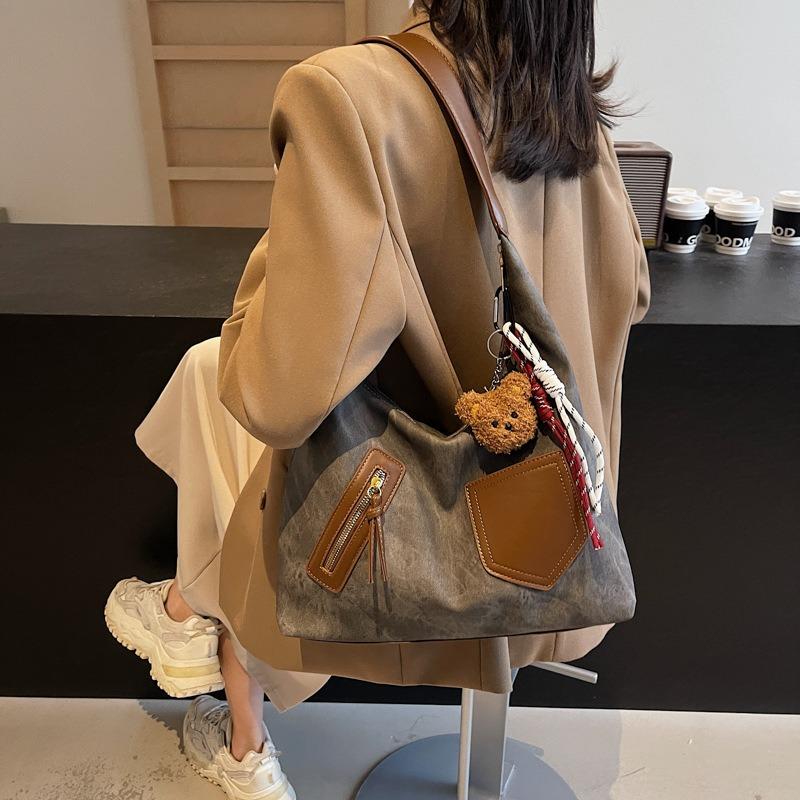 Premium sense large capacity tote bag women's new autumn and winter versatile fashion shoulder bag niche underarm bag