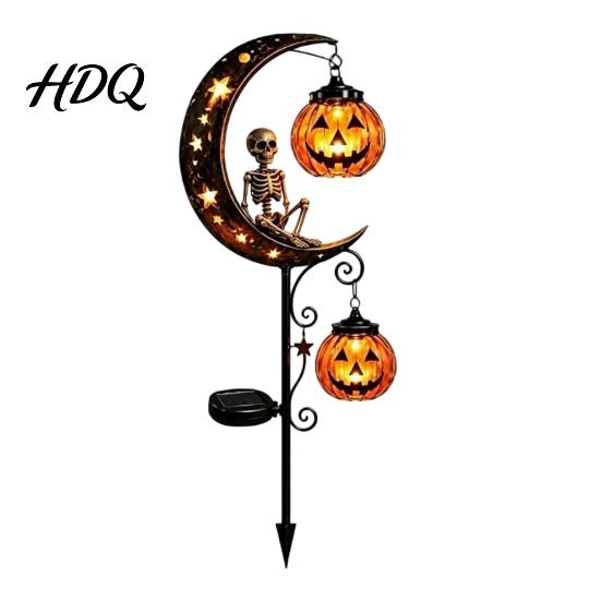 Atmospheric Porch Decoration for Halloween Solar Metal Garden Stake Light Auto On/Off Crescent Moon Black Cat with Hanging Powered Night Decor