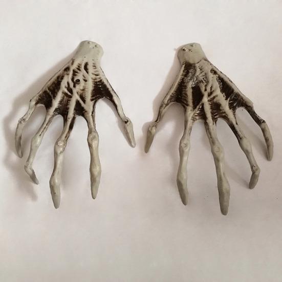 Halloween Skeleton Hands Realistic Plastic Skeleton Human Hands Model for Halloween Themed Party Decoration