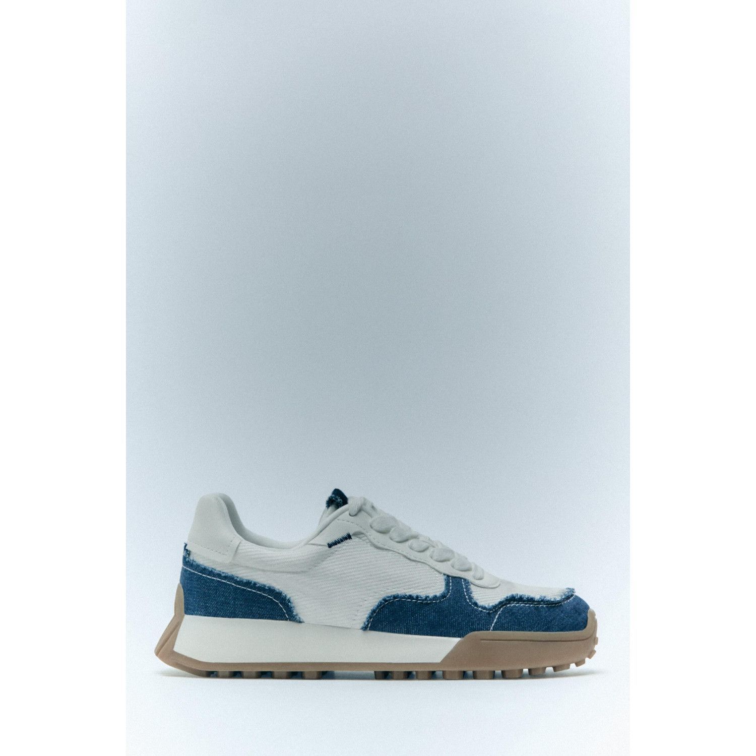 

DENIM RUNNING TRAINERS