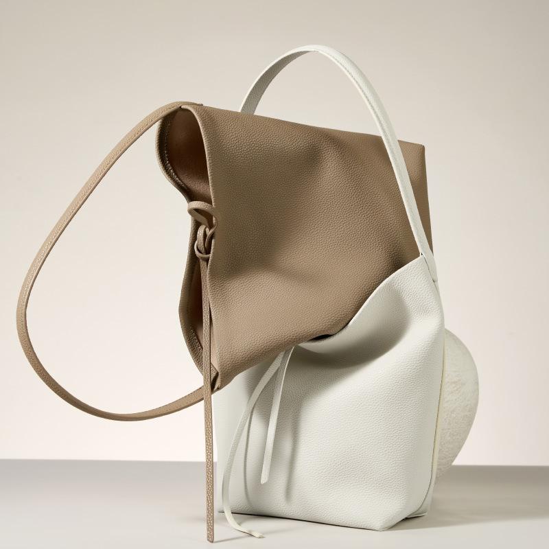 A Large-capacity Single-shoulder Bag for Girls with A High-end Feel and A Hand-held Genuine Leather Bucket Bag