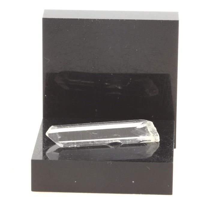 Pierres et Minéraux. Quartz. 9.12 ct. La Gardette Mine, Bourg d'Oisans, Isère, France.