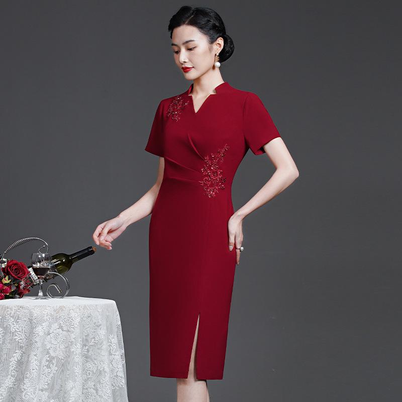 Elegant Wine Red Dress for Middle-Aged and Elderly Women - Mother of the Bride Wedding Banquet Formal Dress
